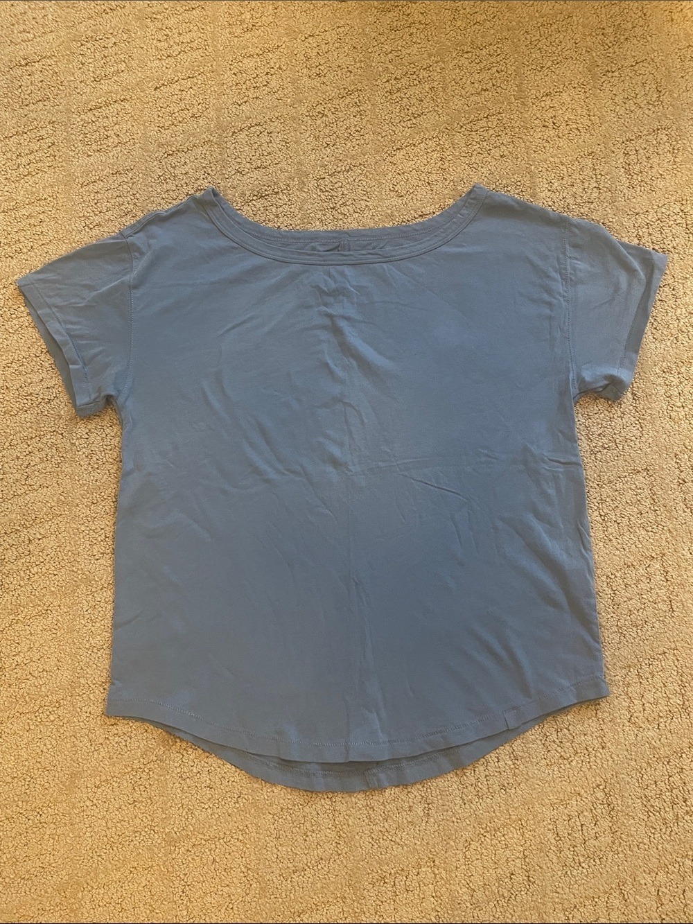 Fabletics Short Sleeve Scoop Neck Tee in Dusty Blue